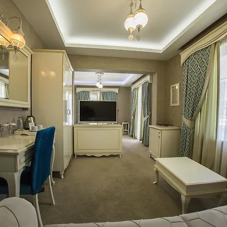 Hotel Hatunca & Restaurant 2*
